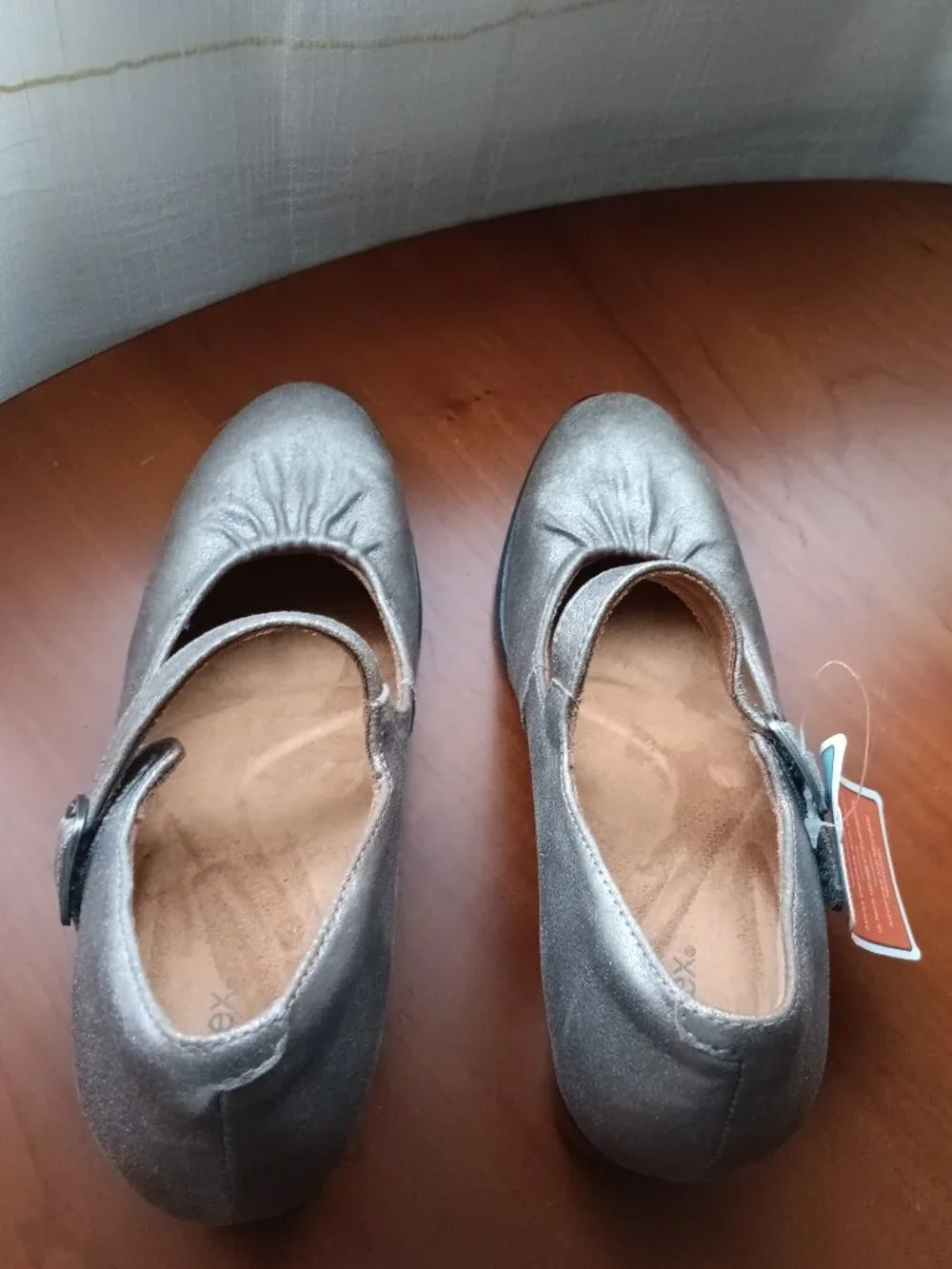 NWT Pewter Leather Mary Jane Heels Aetrex Comfort Sz 6-6.5 (36)